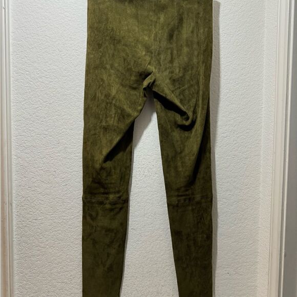 Alice + Olivia Front Zip Suede Leggings in Moss 100% lamb skin - Picture 6 of 10